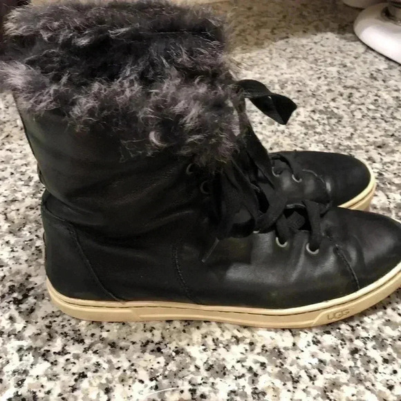 UGG Australia Croft hightop fur lined sneaker - Picture 3 of 13